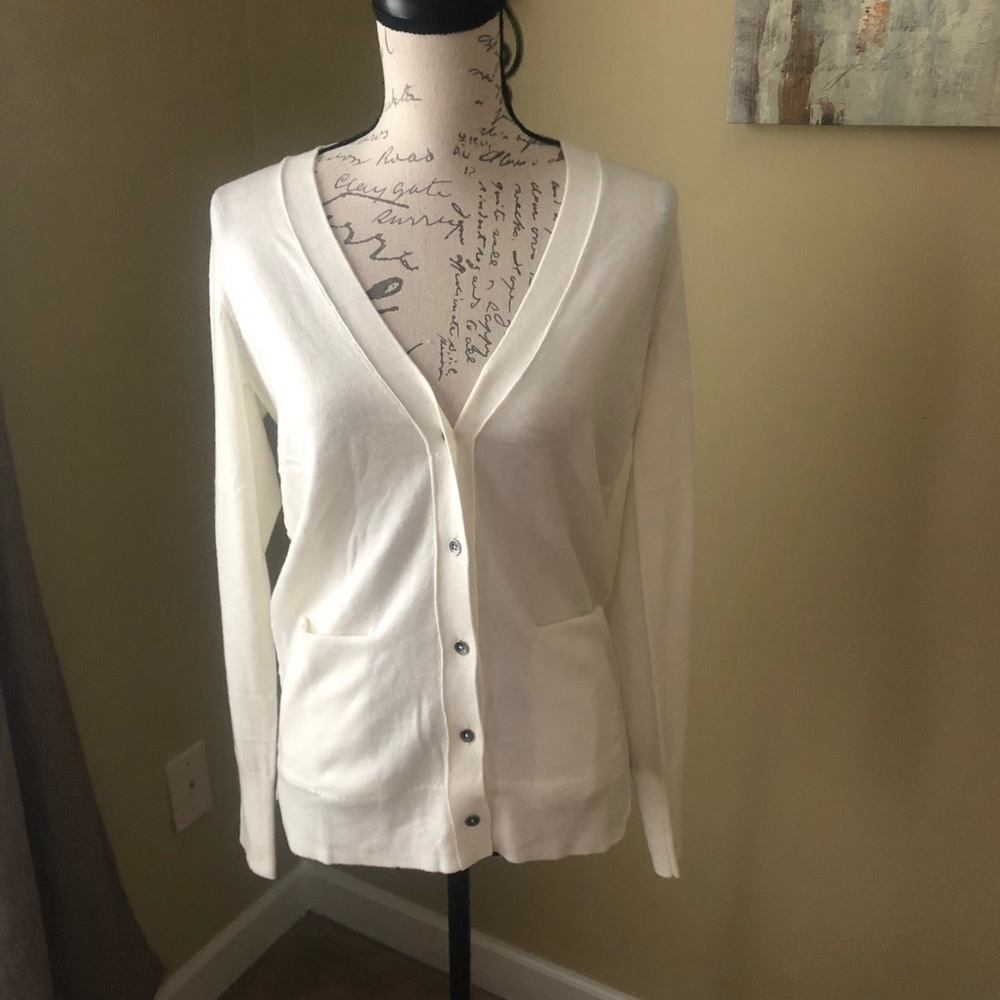 Gap cream cardigan with pockets